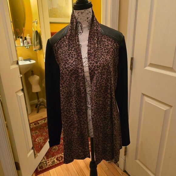 FAUX SUEDE/ FAUX LEATHER OPEN LEOPARD JACKET - Picture 1 of 8